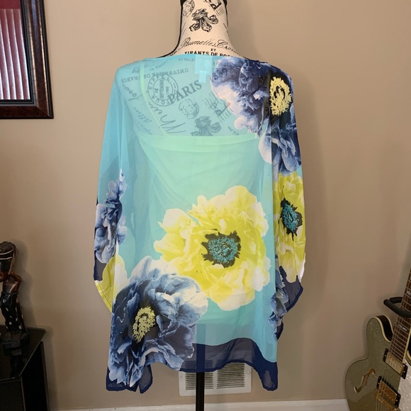 JM Collection Floral Flowy Top - Picture 2 of 2